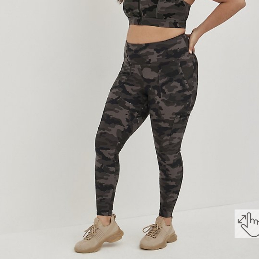 Torrid, Size 2, HAPPY CAMPER FULL LENGTH CARGO LEGGING - PERFORMANCE CORE CAMO